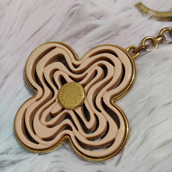 SALE! Louis Vuitton Portecle LV Logo Key Holder Charm & Padlock/Keys 320 Bundle - Picture 7 of 16